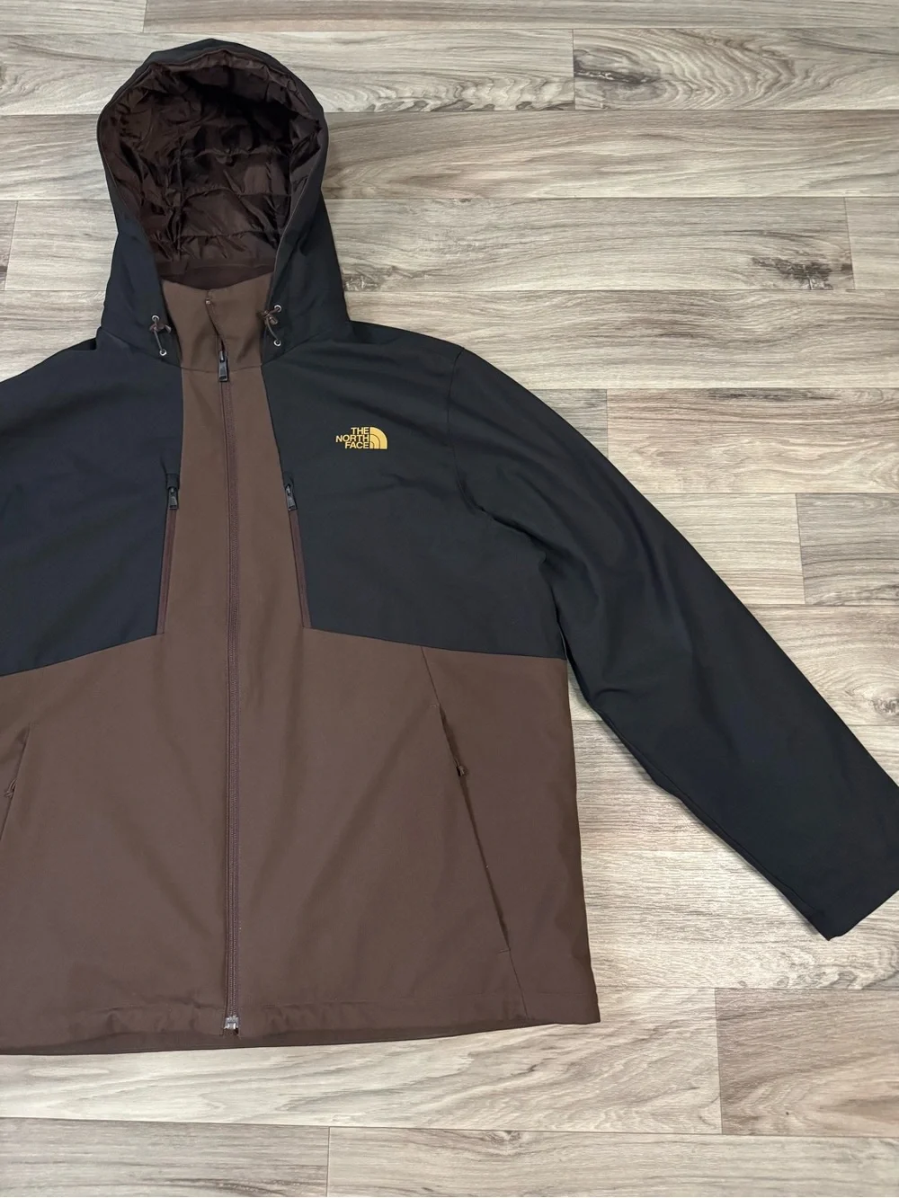 The North Face Men's Apex Elevation Jacket in Brown and Black Size XXL